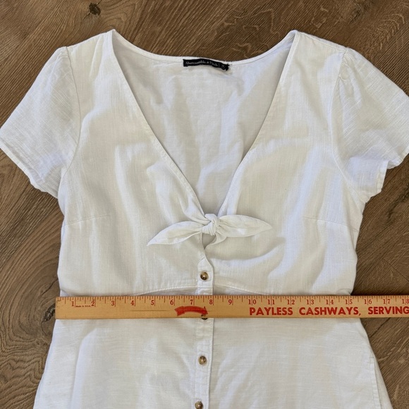 Abercrombie & Fitch White Mini Dress with Bow and Buttons - Picture 6 of 8